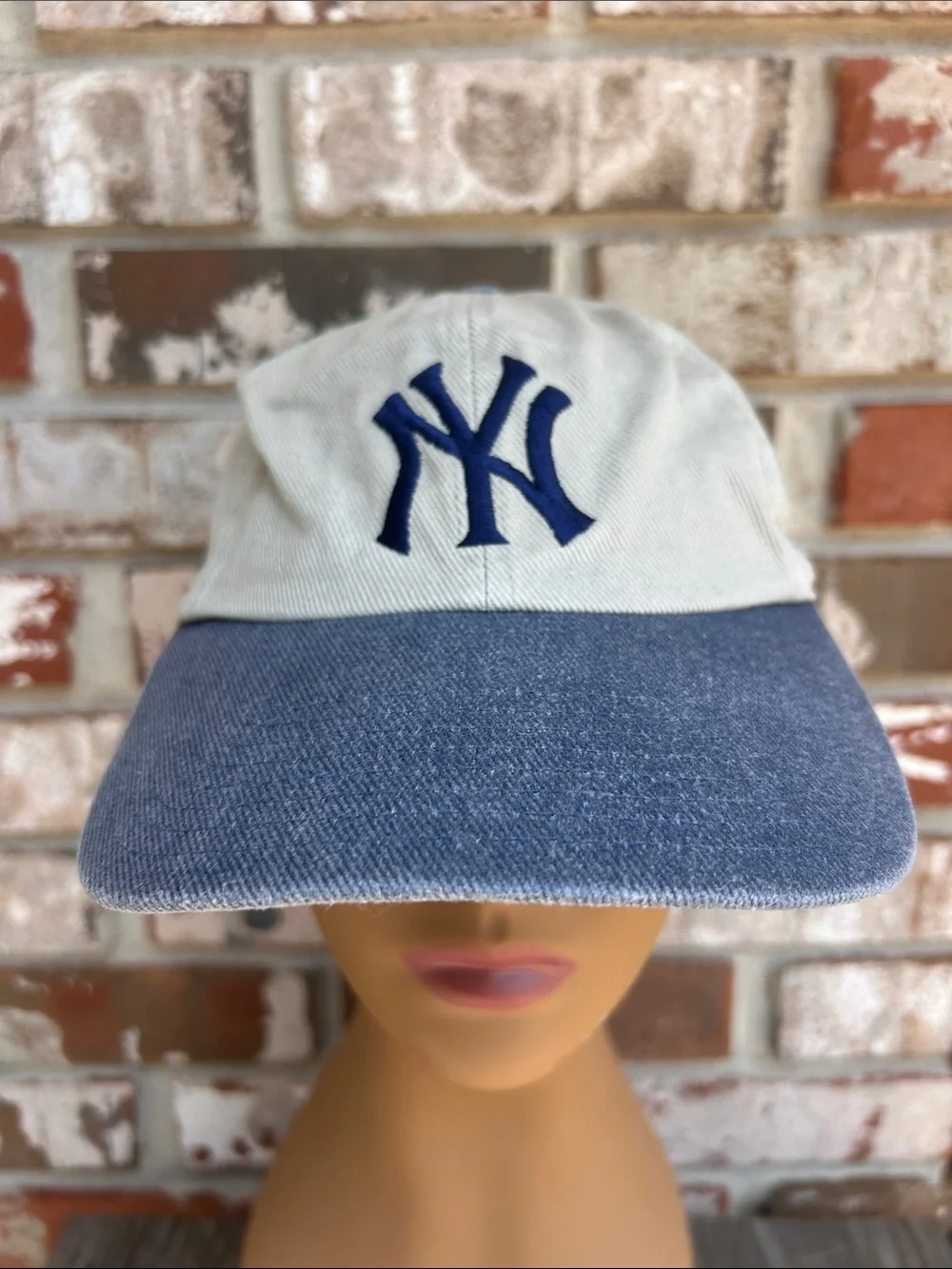 Vintage New York Yankees two tone baseball cap excellent condition never worn - Picture 1 of 7